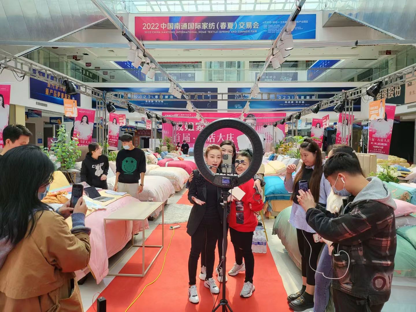 家紡快手頭部主播威姐帶我司品牌内衣